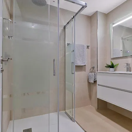Solana Hispanidad Apartment